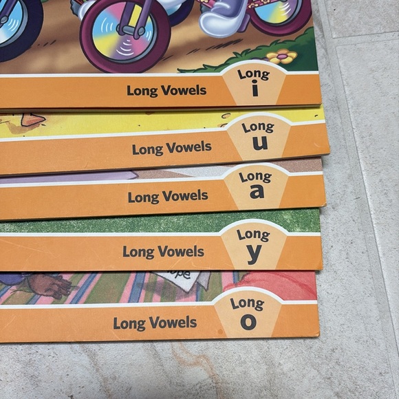 Leap Frog Leap Reader Set (Pen, Cable, & 10 Books) - Picture 3 of 4